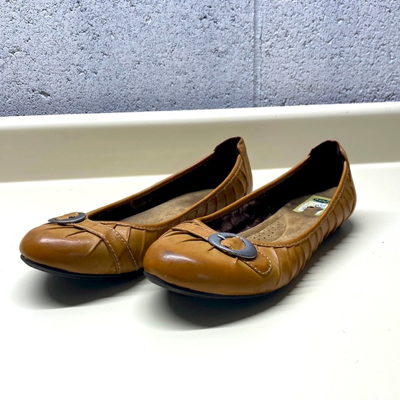Dr. Scholl’s Brown Leather Flats - Picture 1 of 4